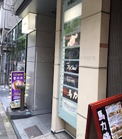 錦糸町ラウンジ「ベルベット」のあるビル入り口
